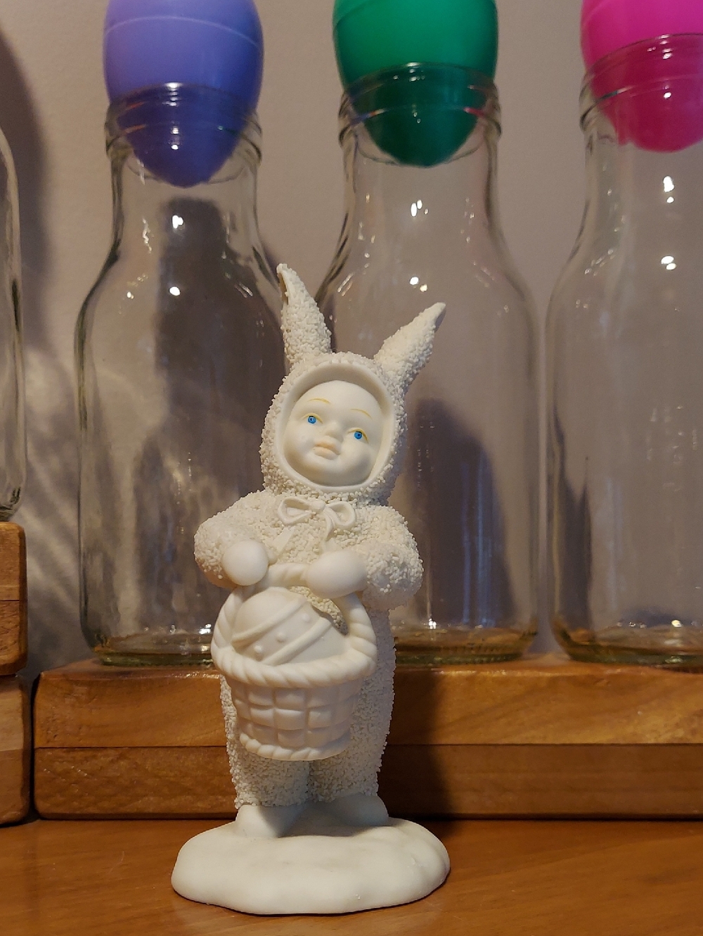 Dept 56 Snowbunnies Collection Figurine With Basket, A Tisket, A Tasket Vintage